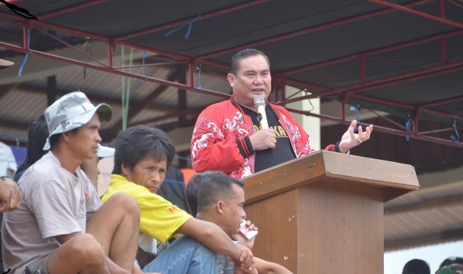 Bupati  Kubar FX.Yapan mengajak Masyarakat Bijak menggunakan Medsos, perangi Narkoba dan B2SA